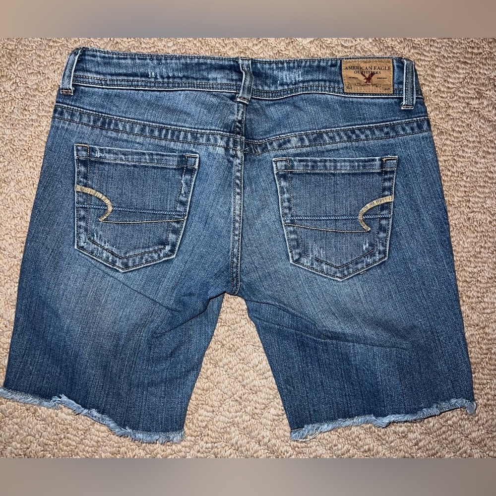 BUNDLE 5 for $50 👗👚 👖 
American Eagle Outfitters Distressed Mid Blue Jean Shorts - Picture 3 of 4